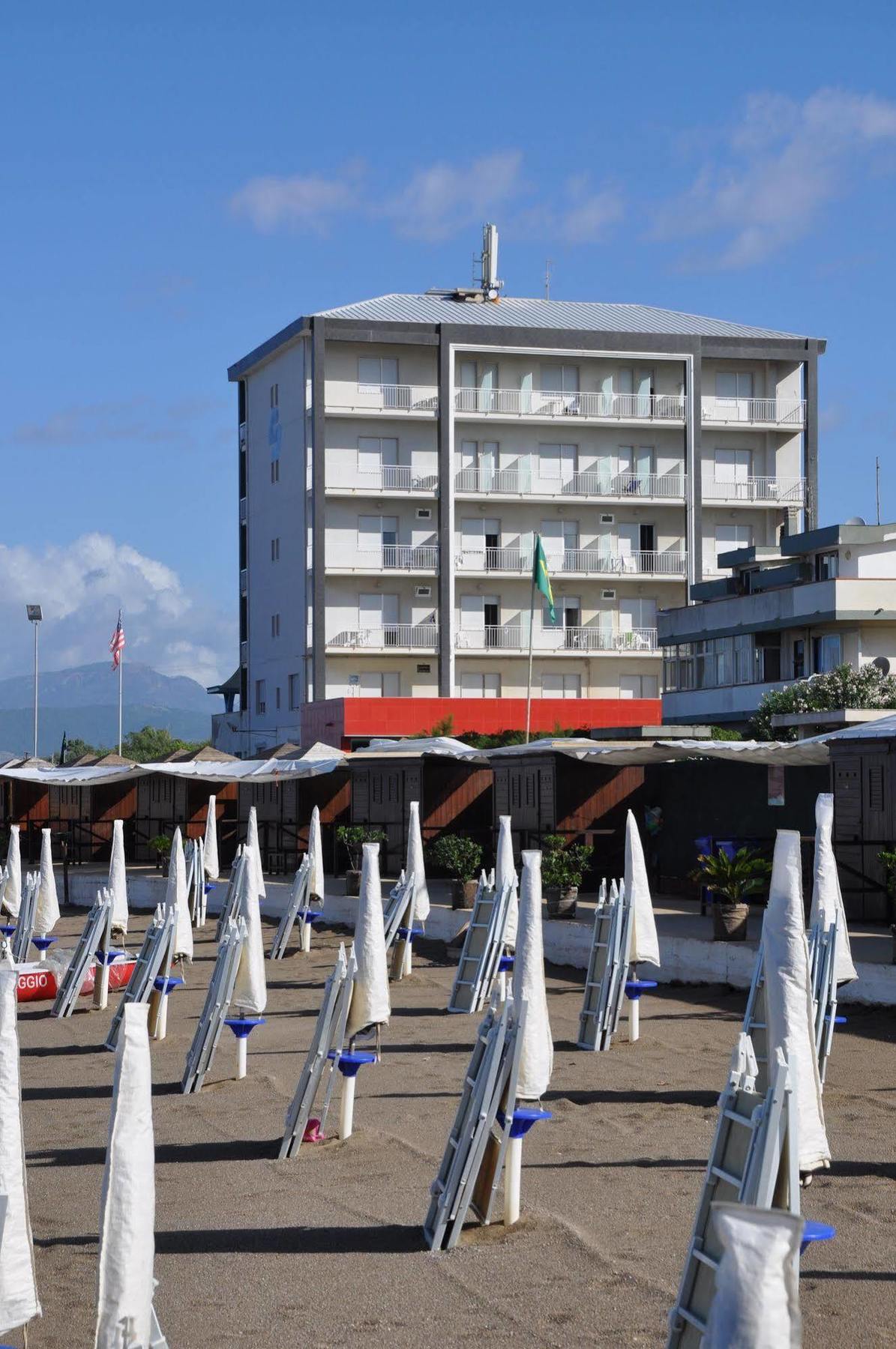 Albergo Riviera Spineta Battipaglia Exterior foto